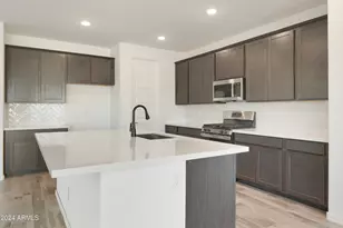 15656 W Mercer Ln, Surprise, AZ 85379 - Photo 8