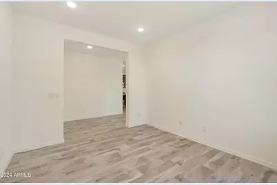 15656 W Mercer Lane, Surprise, AZ 85379 - Photo 12