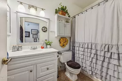 6405 W Mercer Lane, Glendale, AZ 85304 - Photo 10