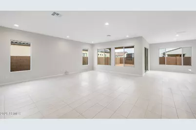 25283 N 171st Lane, Surprise, AZ 85387 - Photo 14