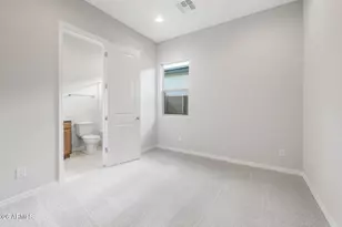 25283 N 171st Ln, Surprise, AZ 85387 - Photo 8