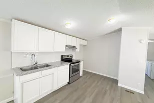 7920 W Glendale Ave, Glendale, AZ 85303 - Photo 8