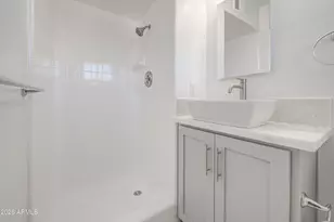 2048 W Claremont St, Phoenix, AZ 85015 - Photo 24