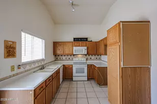 13709 W Ocotillo Ln, Surprise, AZ 85374 - Photo 4
