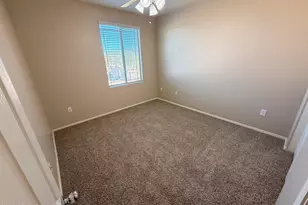 42424 N Gavilan Peak Pkwy, Anthem, AZ 85086 - Photo 16