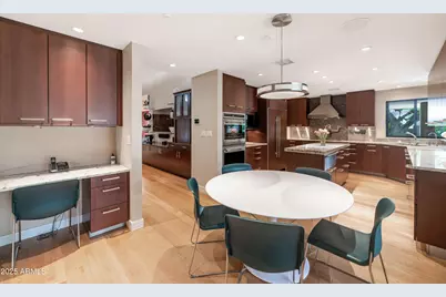 9829 N 49th Place, Paradise Valley, AZ 85253 - Photo 16