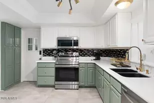 7803 E MacKenzie Dr, Scottsdale, AZ 85251 - Photo 8