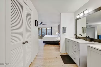 7803 E Mackenzie Drive, Scottsdale, AZ 85251 - Photo 18