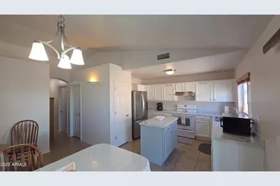 8146 W Pineveta Drive, Arizona City, AZ 85123 - Photo 34