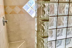 1202 E Rowlands Ln, Phoenix, AZ 85022 - Photo 12