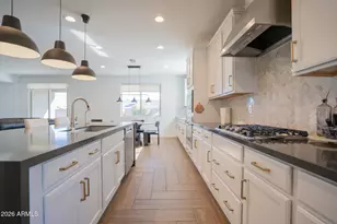 5033 N 81st Ave, Glendale, AZ 85303 - Photo 10