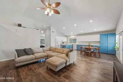 824 W Cooley Drive, Gilbert, AZ 85233 - Photo 4