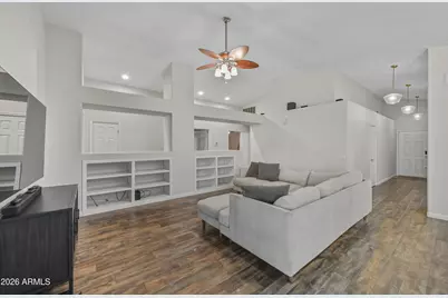 824 W Cooley Drive, Gilbert, AZ 85233 - Photo 2