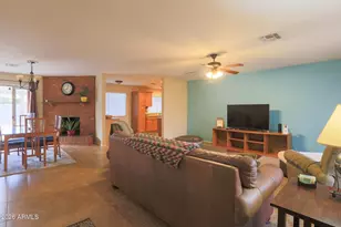 2845 E Sierra St, Phoenix, AZ 85028 - Photo 2