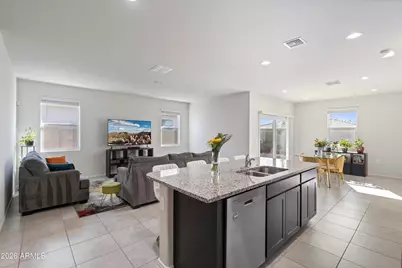 18563 W Desert Hollow Drive, Wittmann, AZ 85361 - Photo 10