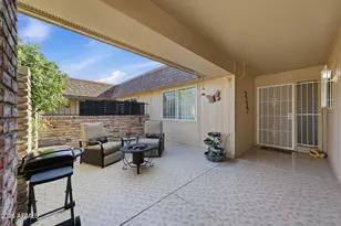 10037 W Mountain View Rd, Sun City, AZ 85351 - Photo 8