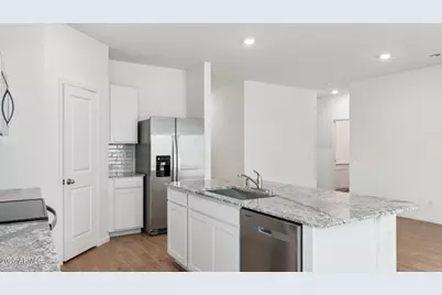 16170 N Catanzaro Drive, Maricopa, AZ 85138 - Photo 4