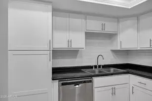 7930 E Camelback Rd, Scottsdale, AZ 85251 - Photo 18