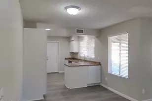 5328 W Seldon Ln, Glendale, AZ 85302 - Photo 8