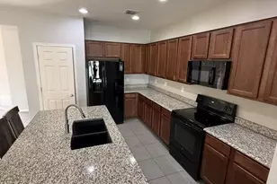 1458 W Smoke Tree Ave, San Tan Valley, AZ 85140 - Photo 2