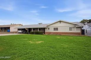 1701 E Tuckey Ln, Phoenix, AZ 85016 - Photo 1