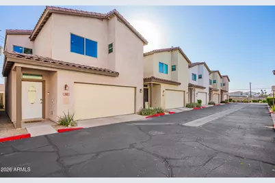 3034 N 39th Street #12, Phoenix, AZ 85018 - Photo 1