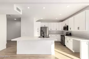 3034 N 39th St, Phoenix, AZ 85018 - Photo 2