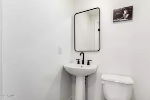 3034 N 39th St, Phoenix, AZ 85018 - Photo 8