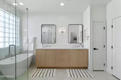 1084 E Susan Lane, Tempe, AZ 85288 - Photo 14