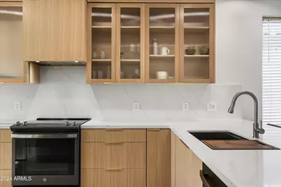 1084 E Susan Lane, Tempe, AZ 85288 - Photo 2