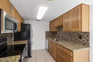 9682 W Ironwood Dr, Peoria, AZ 85345 - Photo 6