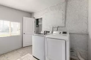 1614 W Lynwood St, Phoenix, AZ 85007 - Photo 20