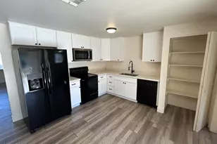 1817 W Wood Dr, Phoenix, AZ 85029 - Photo 4