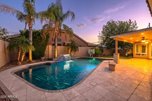 1373 N Roadrunner Dr, Gilbert, AZ 85234 - Photo 2