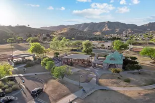 1345 E Silverwood Dr, Phoenix, AZ 85048 - Photo 30