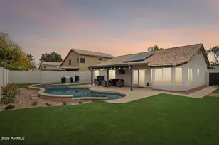 286 W Gail Dr, Gilbert, AZ 85233 - Photo 2