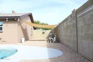 7301 W Canterbury Dr, Peoria, AZ 85345 - Photo 26