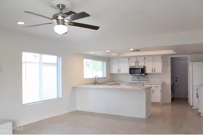 7301 W Canterbury Drive, Peoria, AZ 85345 - Photo 12