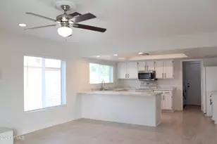 7301 W Canterbury Dr, Peoria, AZ 85345 - Photo 12