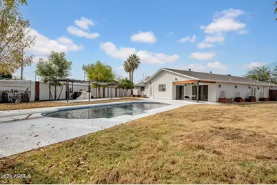 8740 E Monte Vista Road, Scottsdale, AZ 85257 - Photo 22