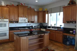 18232 W Las Cruces Dr, Goodyear, AZ 85338 - Photo 8