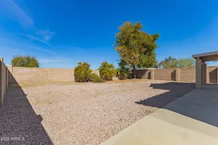 1002 W Kelton Ln, Phoenix, AZ 85023 - Photo 38