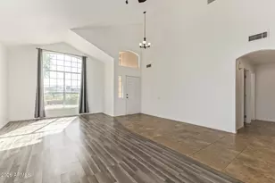 1002 W Kelton Ln, Phoenix, AZ 85023 - Photo 16