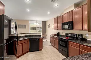 8119 W Lynwood St, Phoenix, AZ 85043 - Photo 8