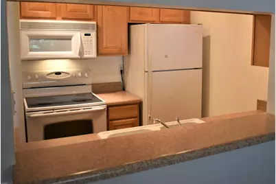 14203 N 19th Avenue #1027, Phoenix, AZ 85023 - Photo 12