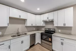 1906 E Almeria Rd, Phoenix, AZ 85006 - Photo 12