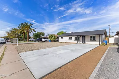 1906 E Almeria Road, Phoenix, AZ 85006 - Photo 2