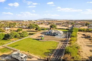 17617 W Rose Ln, Waddell, AZ 85355 - Photo 16