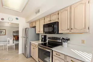 9329 W Topeka Dr, Peoria, AZ 85382 - Photo 14