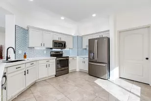 8242 S Hidden Trail Ct, Gold Canyon, AZ 85118 - Photo 6